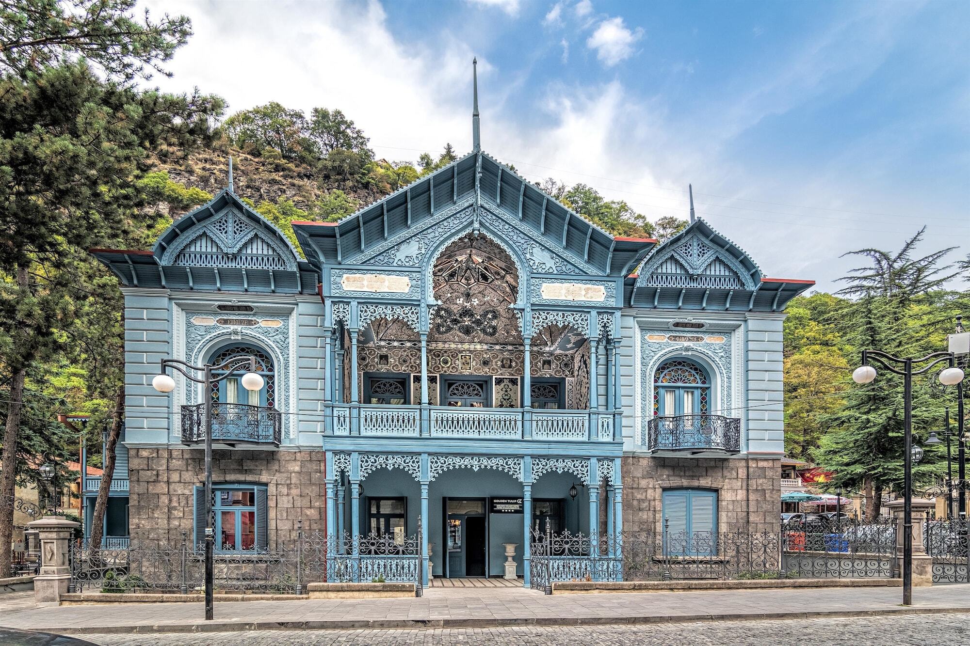 Golden Tulip Borjomi Hotel Exterior photo